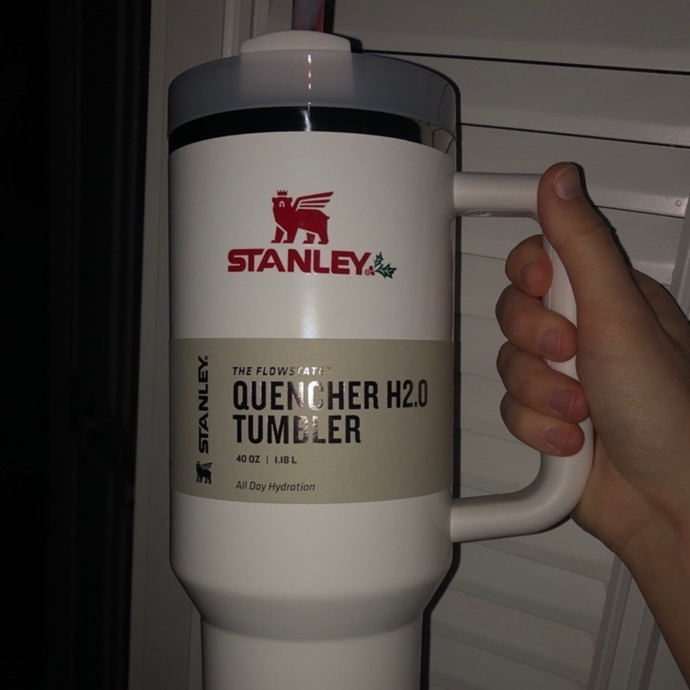Mistletoe Twist Stanley 40 oz